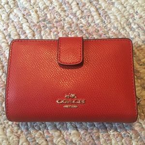 Wallet Coach Poppy Red